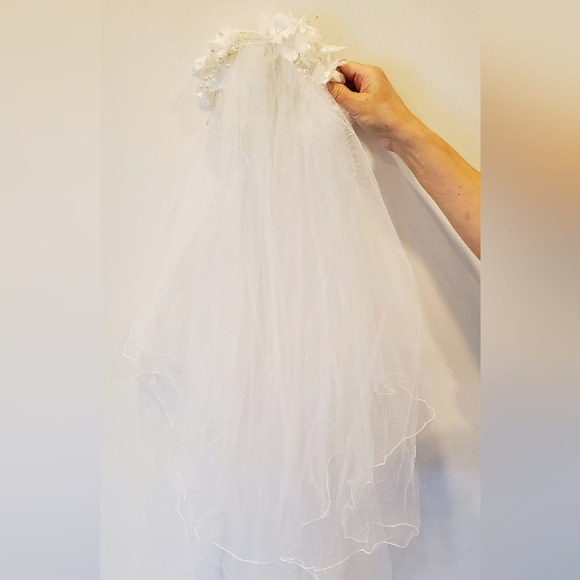 Vintage Wedding Dress with Flower Headband Veil - Picture 3 of 5